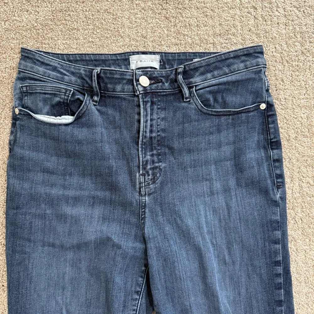 FRAME Le Crop Mini Boot High Rise Raw Hem Jeans Women's Size 30 Denim Dark Wash - Picture 4 of 10